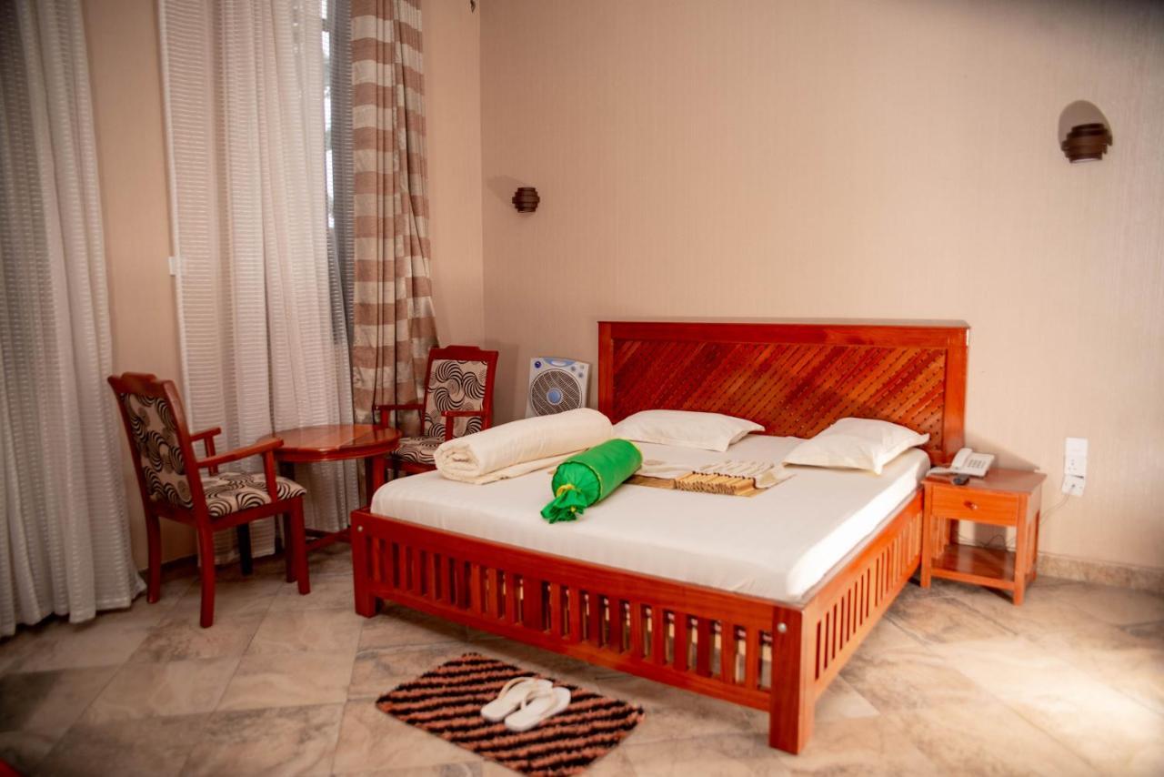Lush Garden Hotel Arusha Bagian luar foto