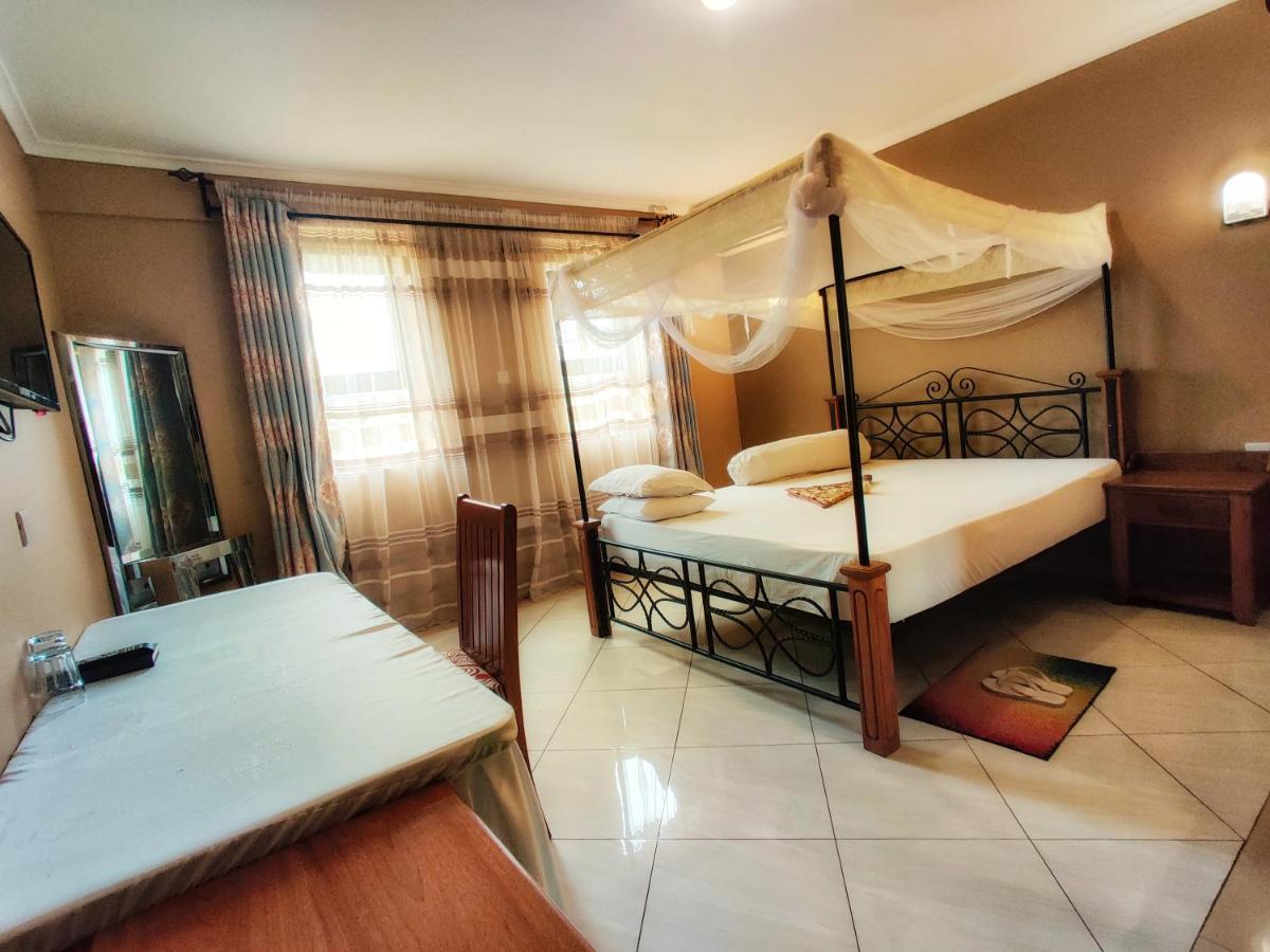 Lush Garden Hotel Arusha Bagian luar foto