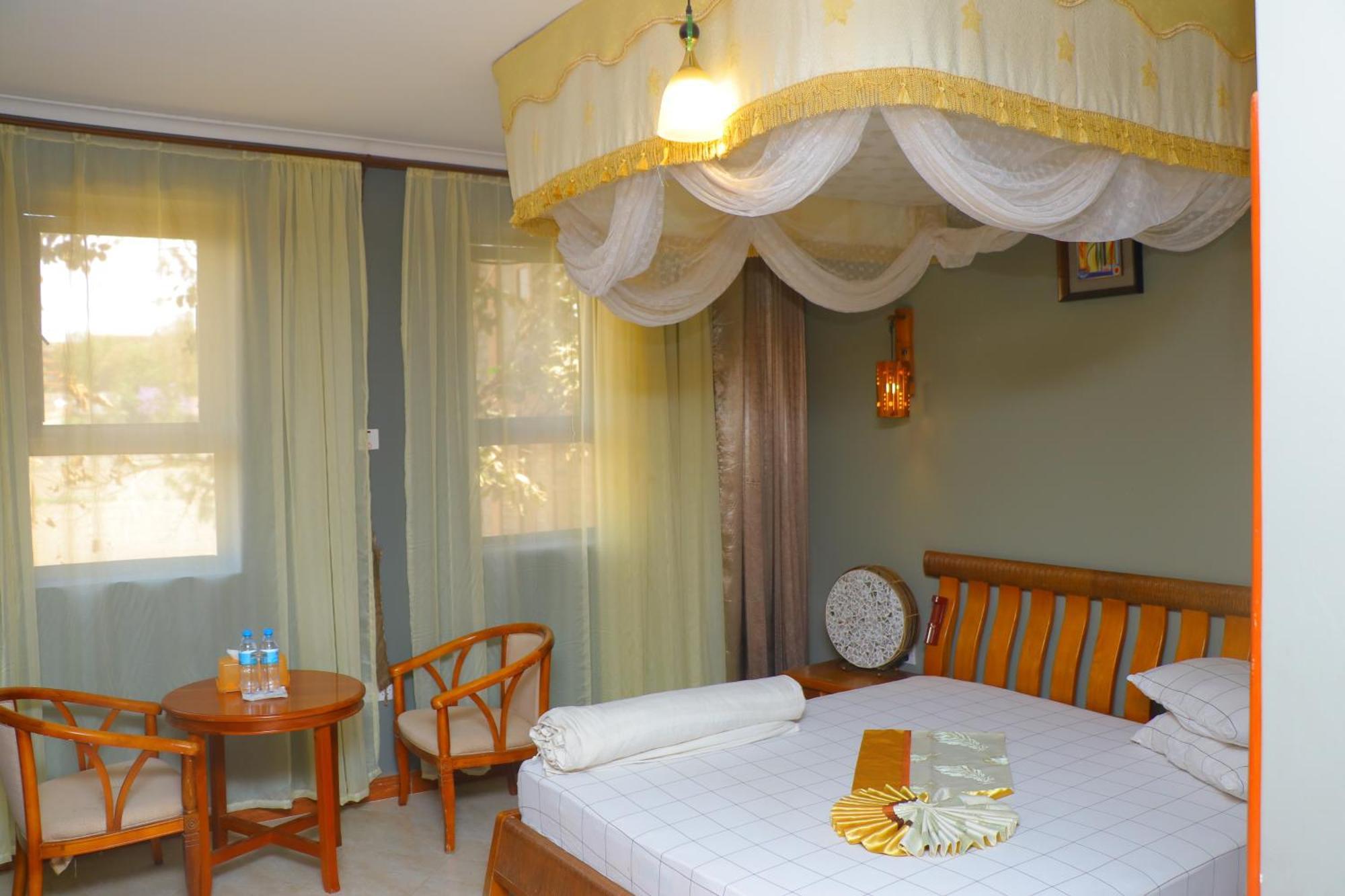 Lush Garden Hotel Arusha Bagian luar foto