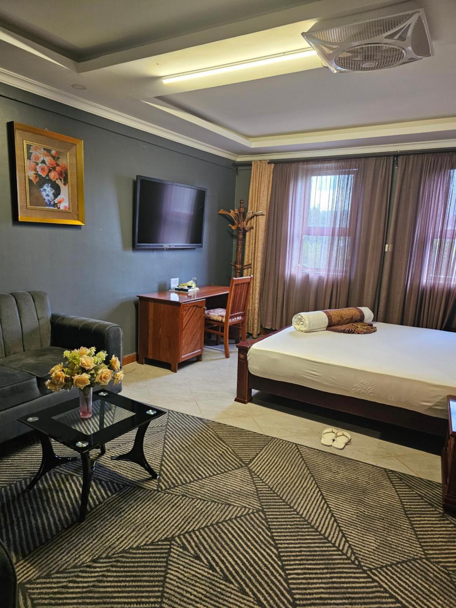 Lush Garden Hotel Arusha Bagian luar foto