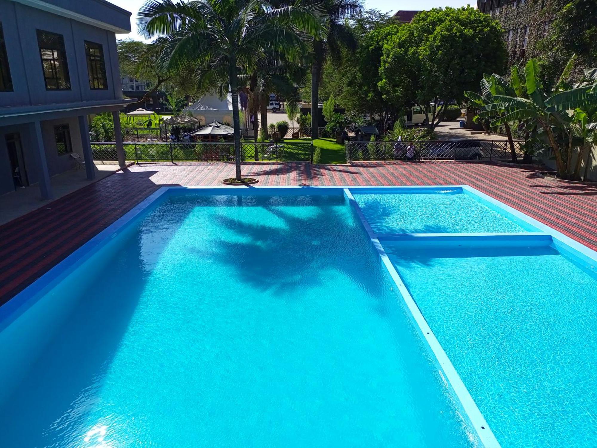 Lush Garden Hotel Arusha Bagian luar foto