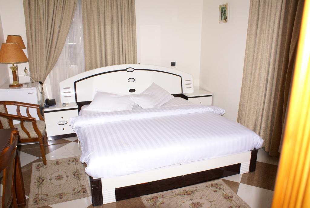 Lush Garden Hotel Arusha Ruang foto