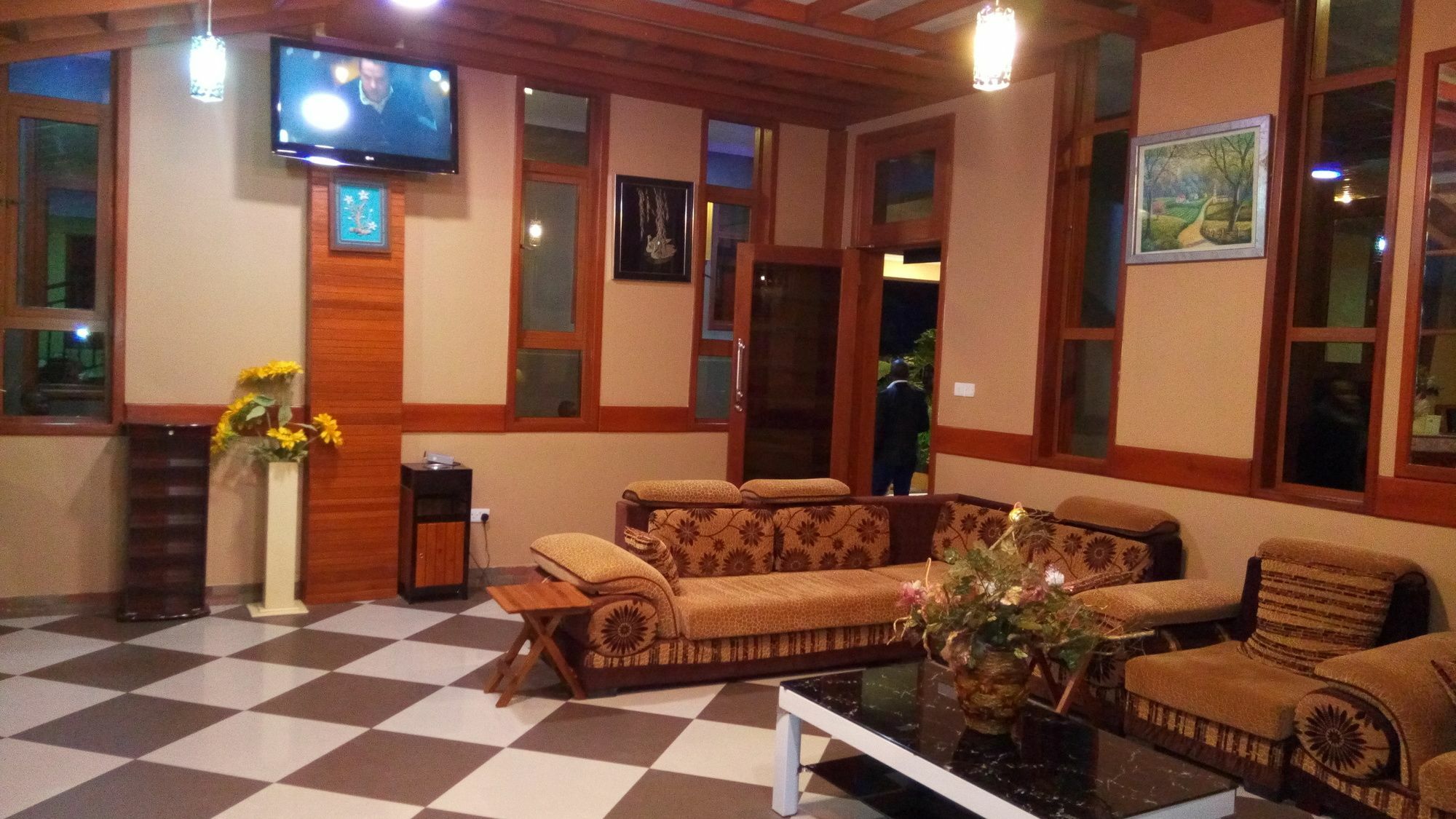 Lush Garden Hotel Arusha Bagian luar foto